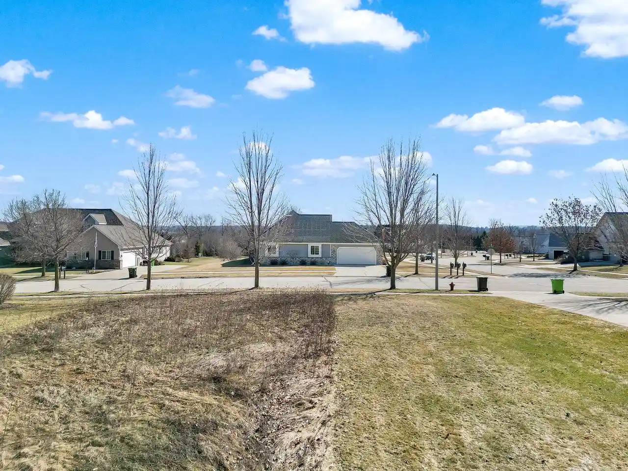 Homes for sale in Hartford, WI | 1503 Red Oak Dr Dr, Hartford, WI 53027 | MLS# 1953778