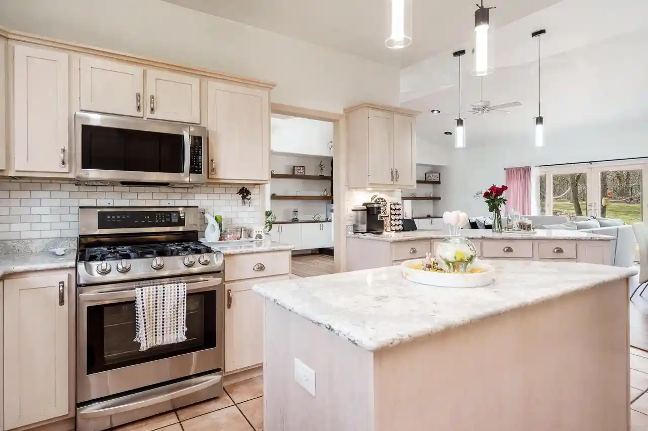 5th image of 4455 Pheasant Run Run, Janesville, WI 53546 | MLS# 2018437