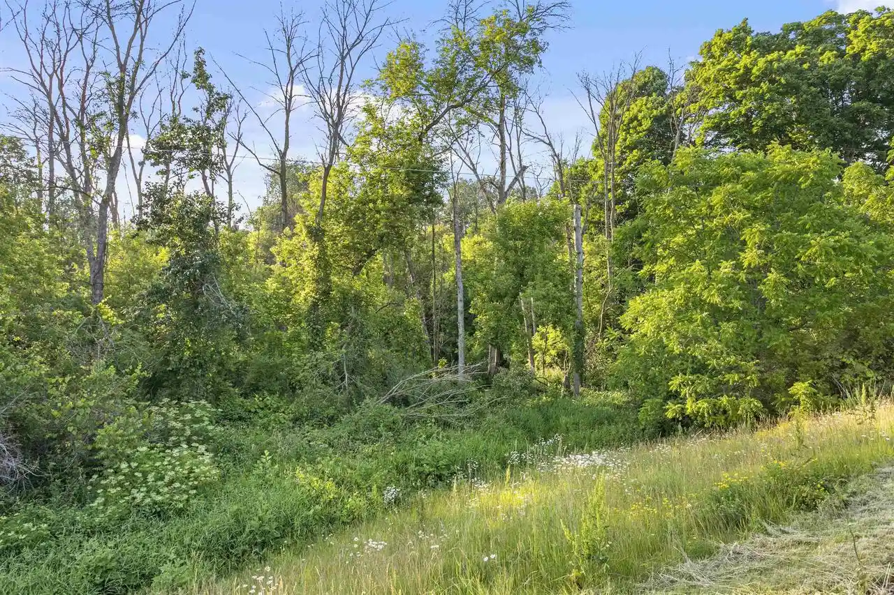 25th image of 2532 Victoria Dr Dr, Manitowoc, WI 54220 | MLS# 50322316