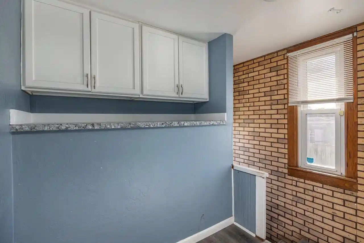 3rd image of 901 S Greenwood Avenue Avenue, Green Bay, WI 54304 | MLS# 50322327