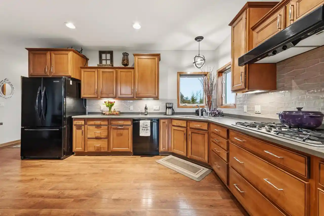 Homes for sale in Oconomowoc, WI | W360N7572 Thomas Dr Dr, Oconomowoc, WI 53066 | MLS# 1954425
