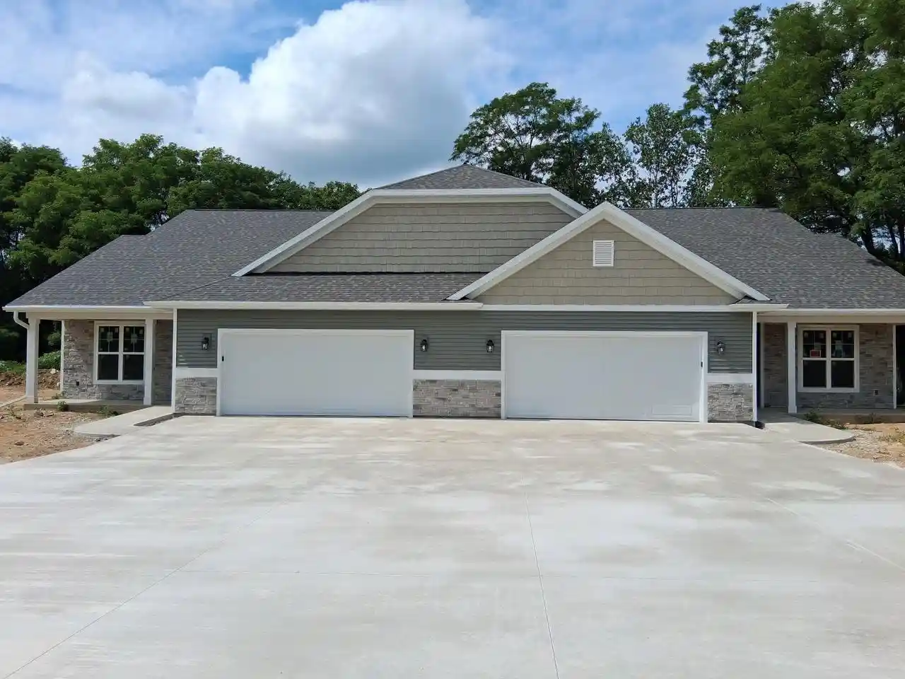1st image of 499 Meadowlark Lane Lane, Green Lake, WI 54941 | MLS# 1954486