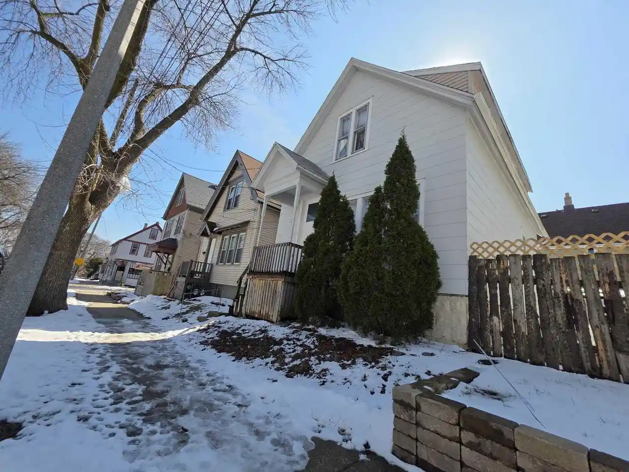 Homes for sale in Milwaukee, WI | 1125 E Clarke Street Street, Milwaukee, WI 53212 | MLS# 1954499