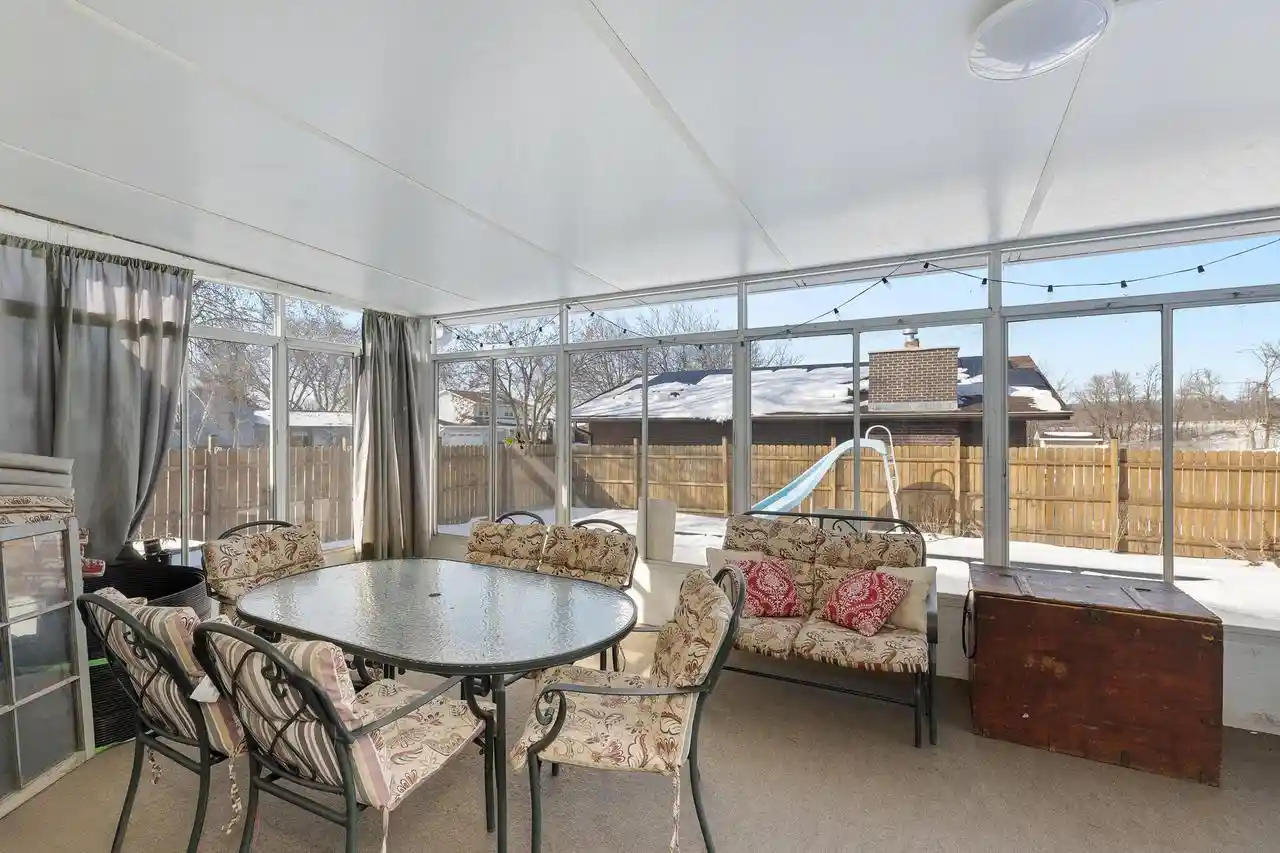 3rd image of 701 Parkridge Pl Pl, Onalaska, WI 54650 | MLS# 1954557