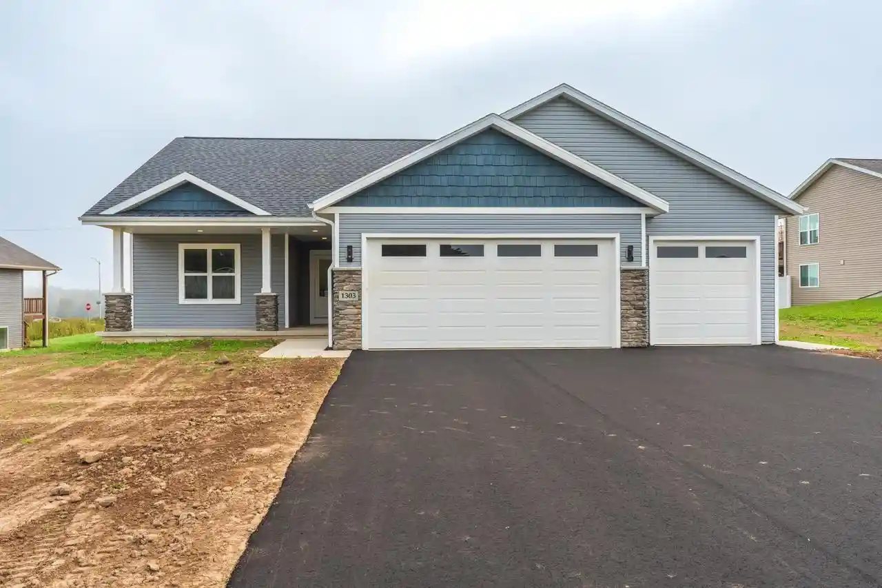 Photo 1 of Single family home for sale at 1303 Delmore Dr, Merrill, WI 54452 | MLS# 22601069 | Listing updated on 2026-10-19
