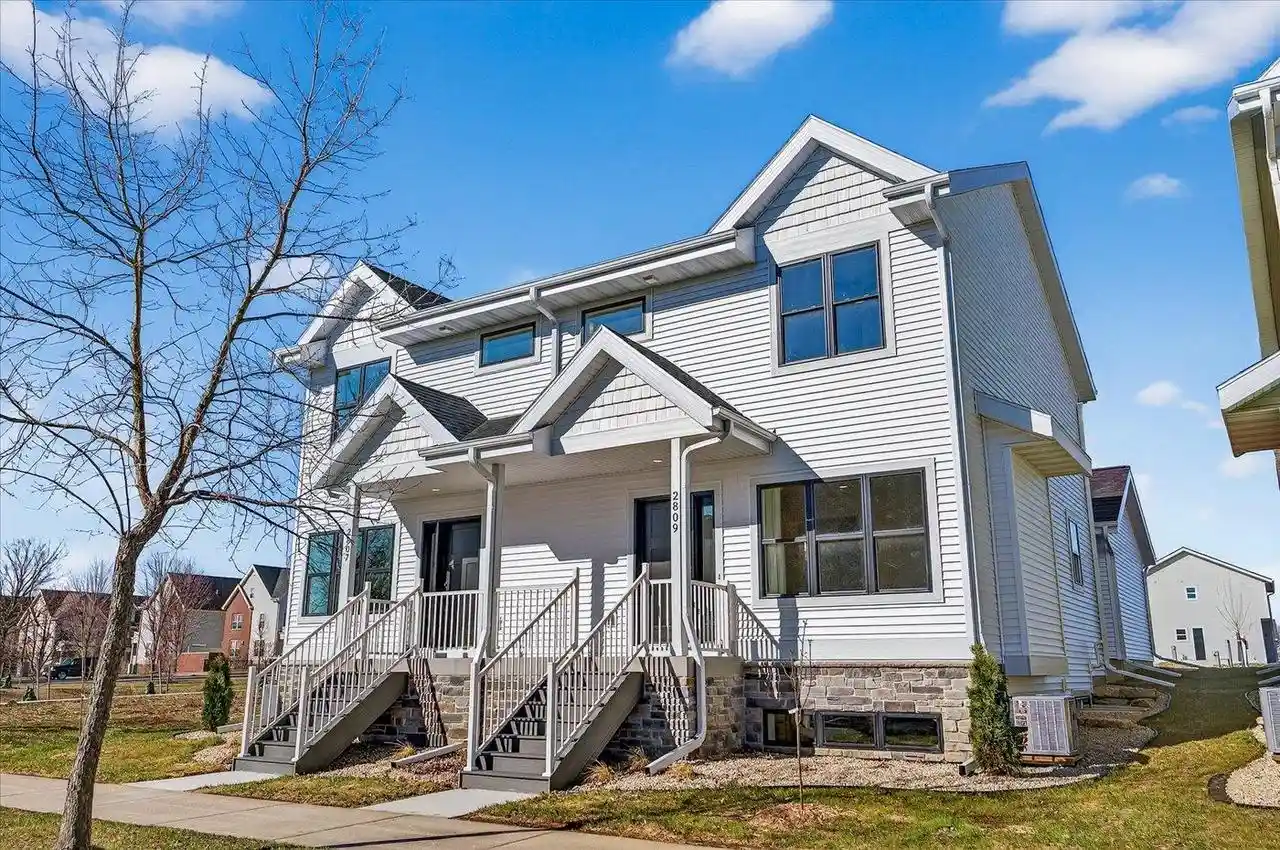 1st image of 2809 Crinkle Root Dr Dr, Fitchburg, WI 53711 | MLS# 2018902