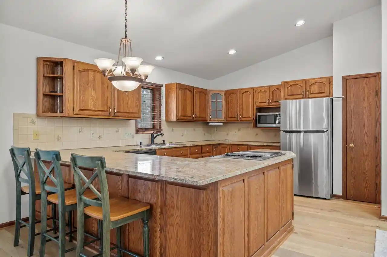 2nd image of N80w13596 River Park Dr Dr, Menomonee Falls, WI 53051