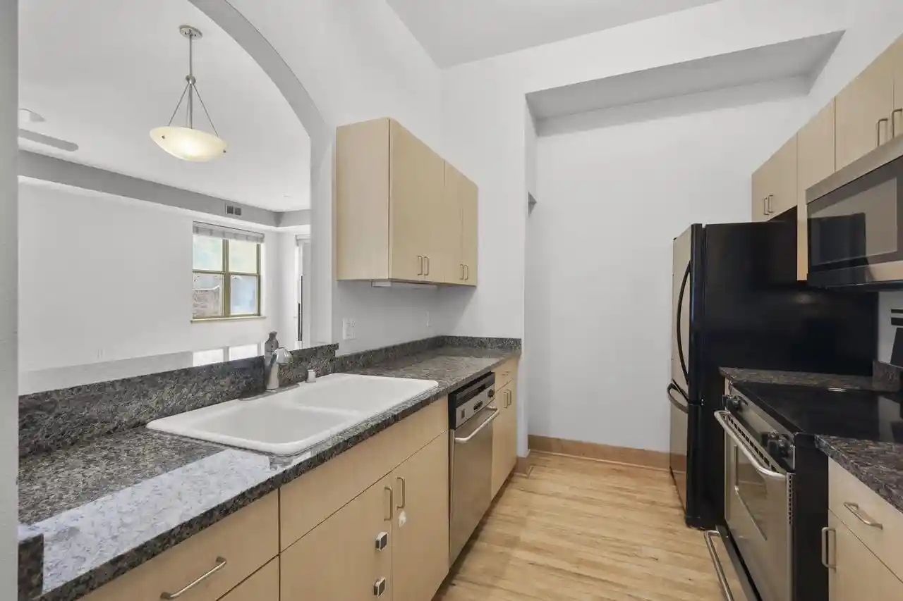 2nd image of 1150 Williamson St St, Madison, WI 53703