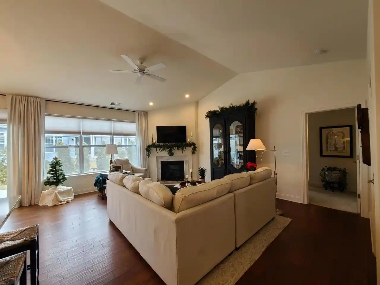 Homes for sale in Lake Geneva, WI | 639 Cadence Circle Circle, Lake Geneva, WI 53147 | MLS# 1954770