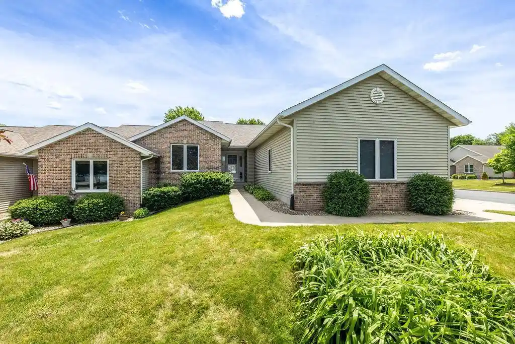 Photo 1 of Condo for sale at WI | 209 Morningside Dr Dr,WI 53531 | MLS# 22601090 | Listing updated on 2026-10-07
