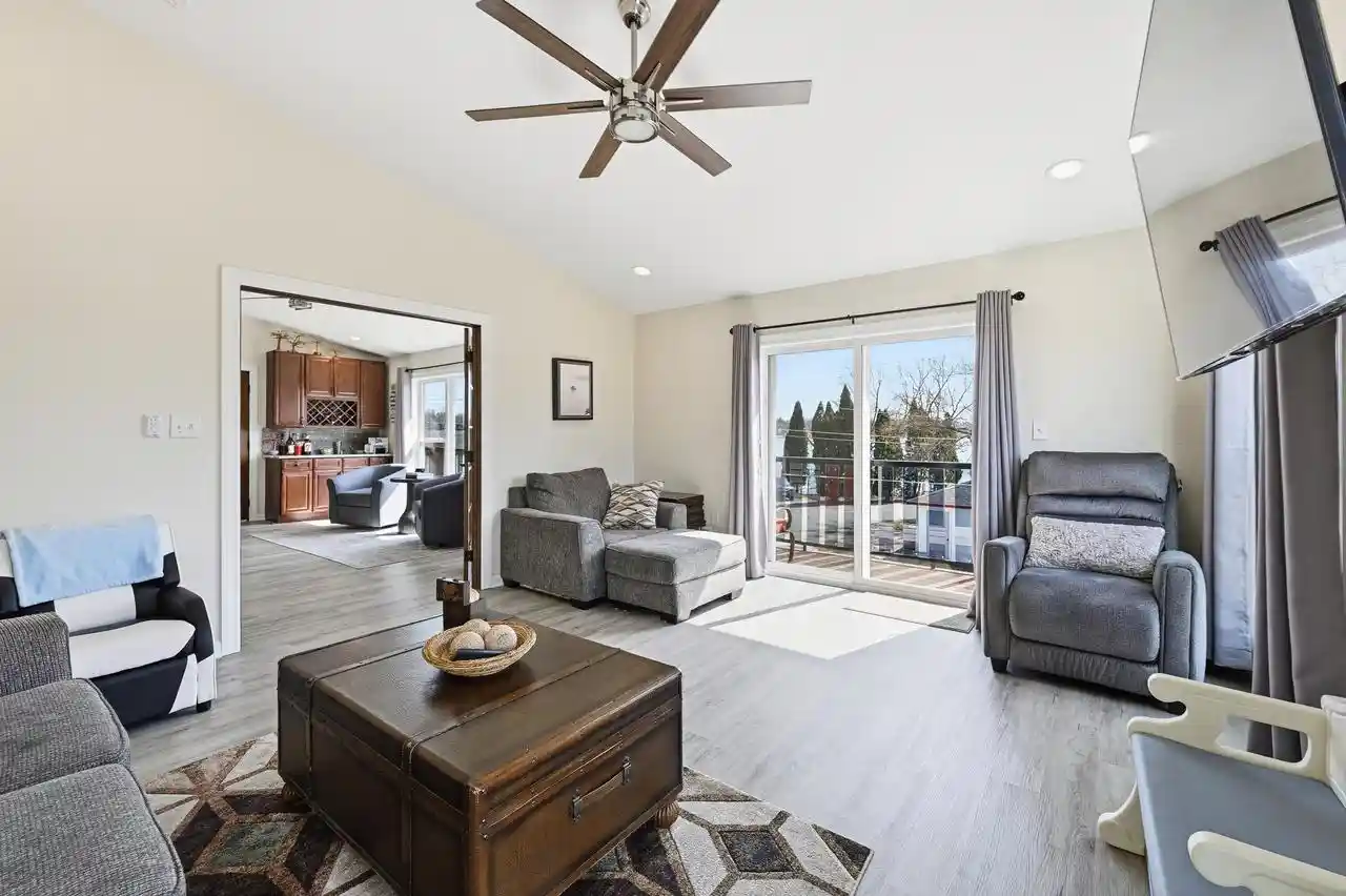 Homes for sale in Waterford, WI | 7134 N Tichigan Rd Rd, Waterford, WI 53185