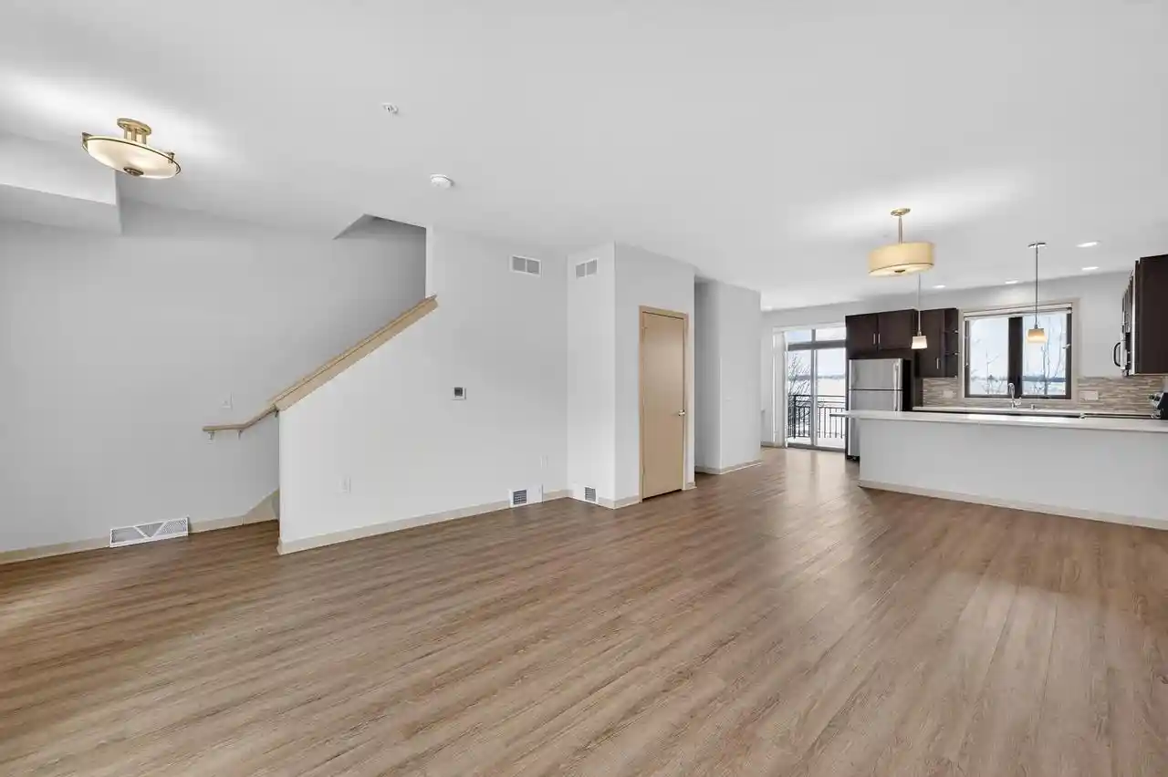 4th image of 2816 No Oaks Ridge Ridge, Fitchburg, WI 53711 | MLS# 2019081