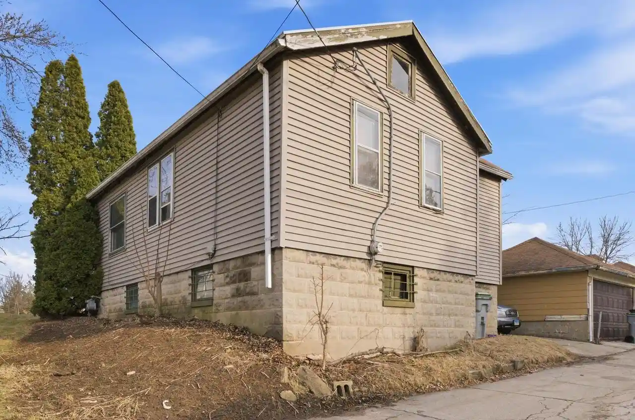 Homes for sale in Milwaukee, WI | 4187 N 20th Street Street, Milwaukee, WI 53209 | MLS# 1954897