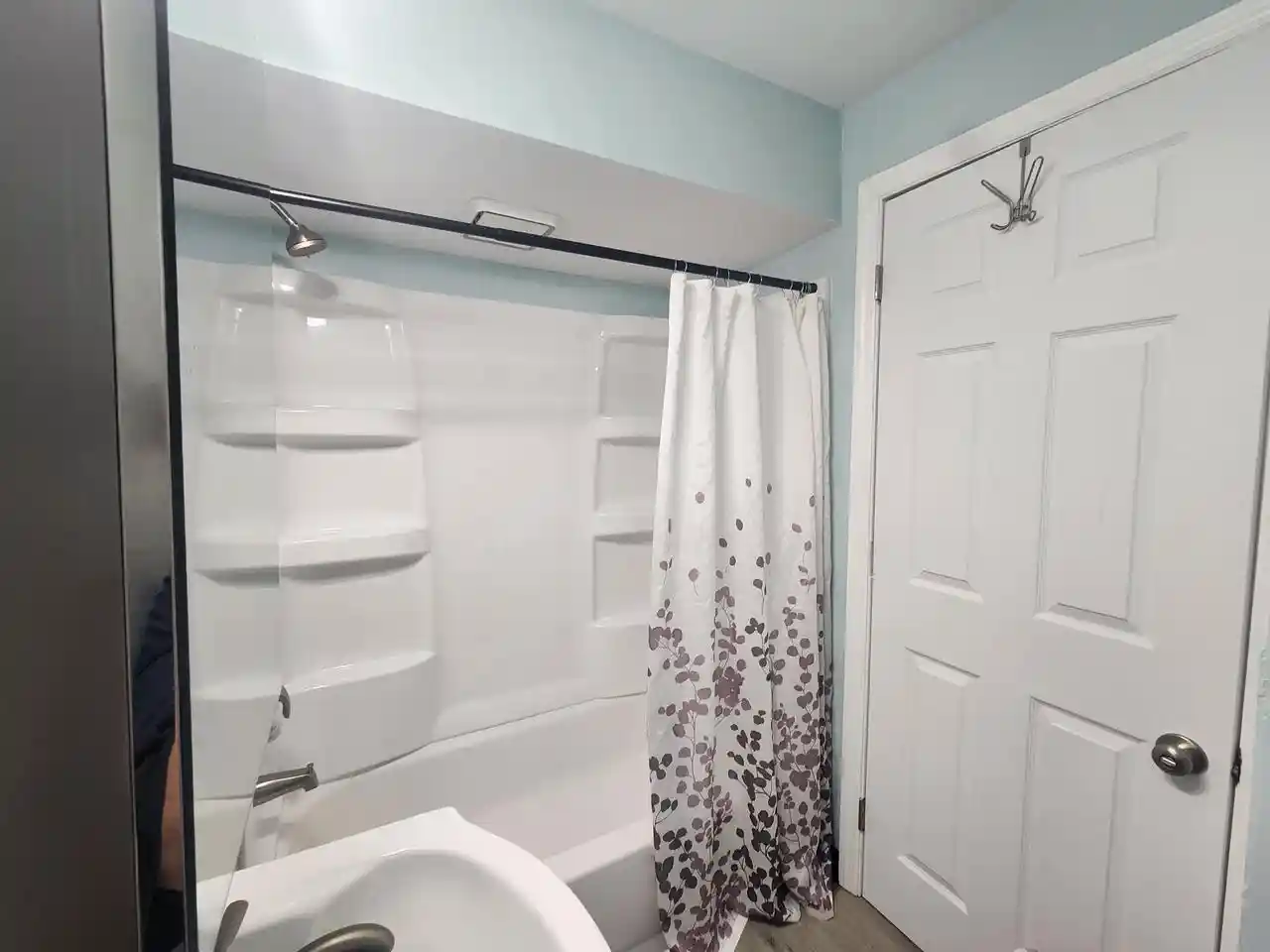 5th image of 2011 Geneva Street Street, Racine, WI 53402 | MLS# 1954900