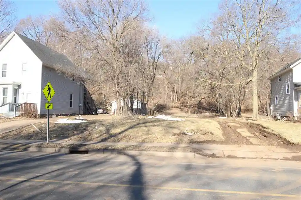 3rd image of 140 Ferry Street Street, Eau Claire, WI 54703 | MLS# 1599193