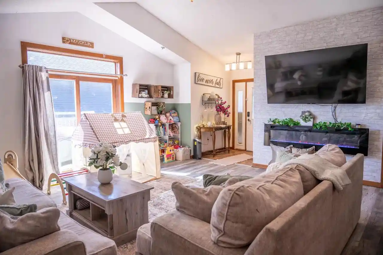 Homes for sale in Sparta, WI | 901-903 Boldon Avenue Avenue, Sparta, WI 54656 | MLS# 2019126