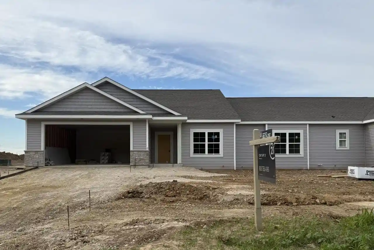 Homes for sale in Janesville, WI | 3801 N Woodbury Lane Lane, Janesville, WI 53545 | MLS# 2019161