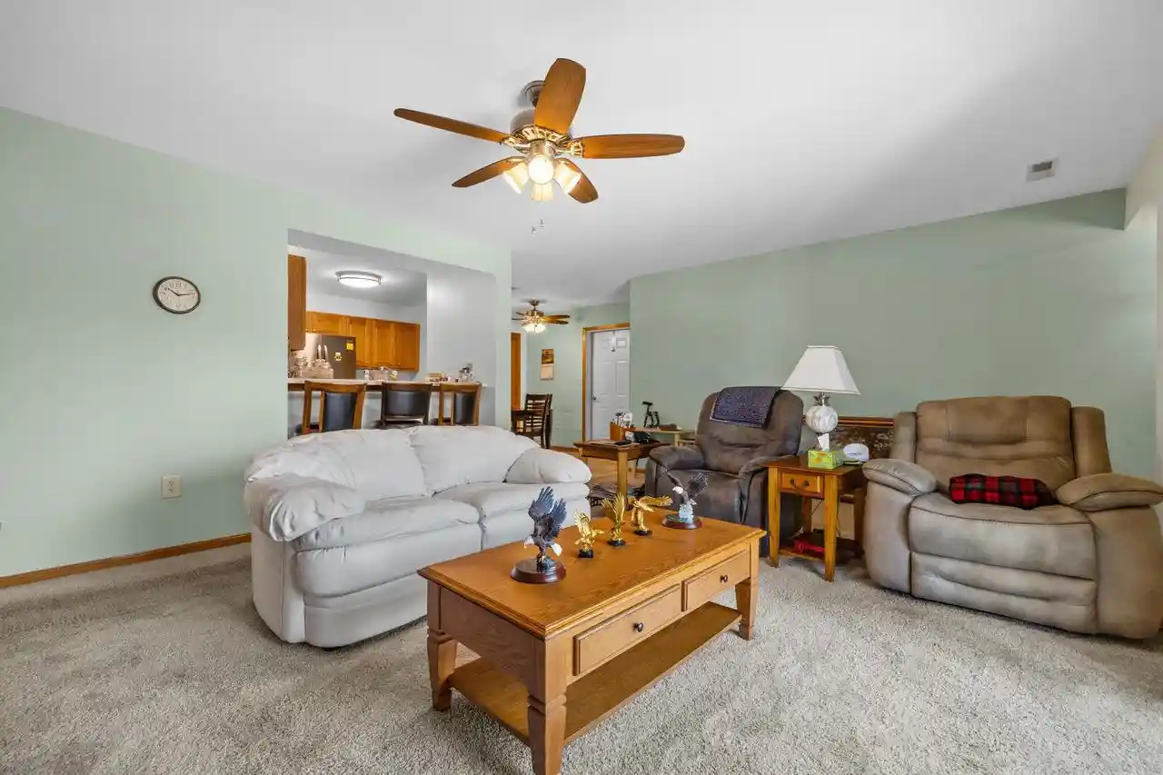 4th image of 1250 Vlg Centre Dr Dr, Kenosha, WI 53144