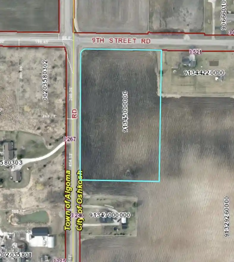 Homes for sale in Oshkosh, WI | 9th Street Road Road, Oshkosh, WI 54906 | MLS# 50322656