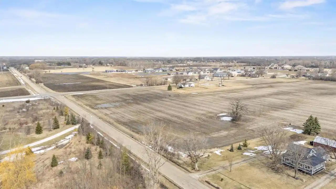 Homes for sale in Oshkosh, WI | 9th Street Road Road, Oshkosh, WI 54906 | MLS# 50322656