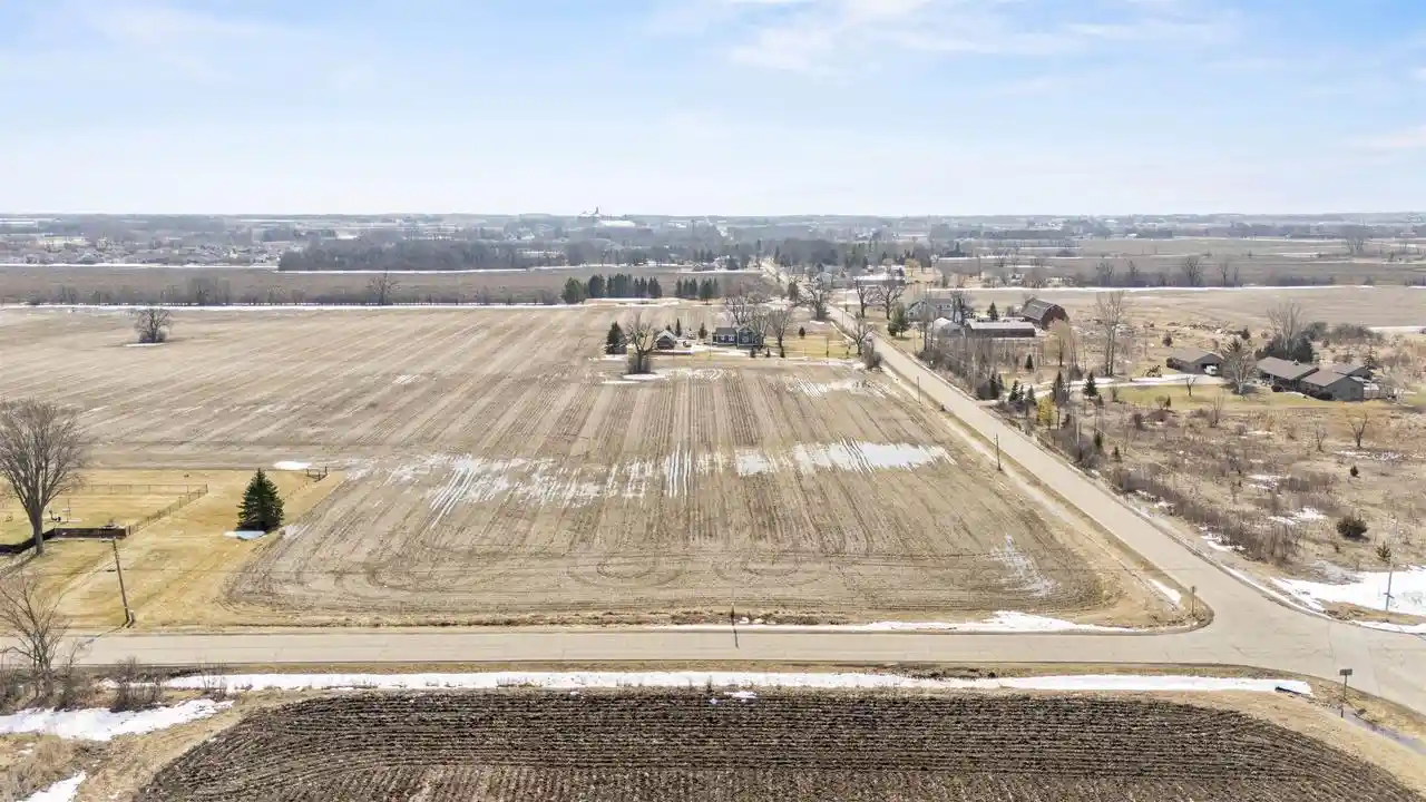 Homes for sale in Oshkosh, WI | 9Th Street Road Road, Oshkosh, WI 54906 | MLS# 50322656