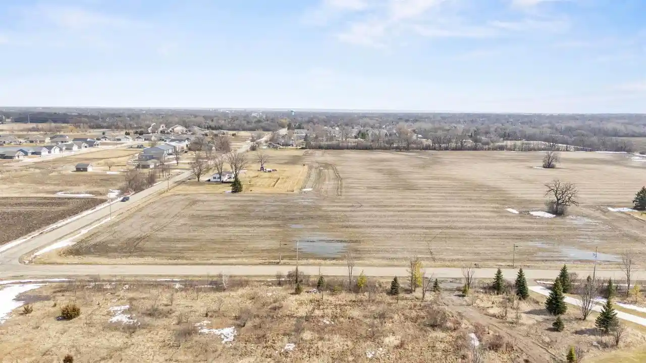Homes for sale in Oshkosh, WI | 9th Street Road Road, Oshkosh, WI 54906 | MLS# 50322656