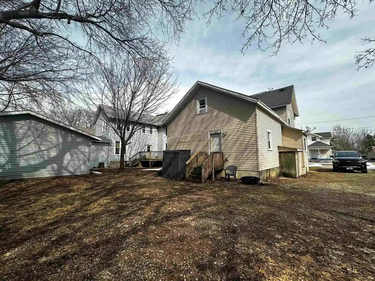 4th image of 557 Mt Vernon Street Street, Oshkosh, WI 54901 | MLS# 50322660