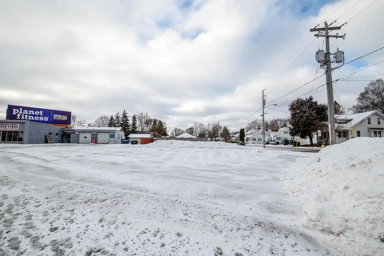 1st image of 1662 Main Street Street, Green Bay, WI 54302 | MLS# 50322684