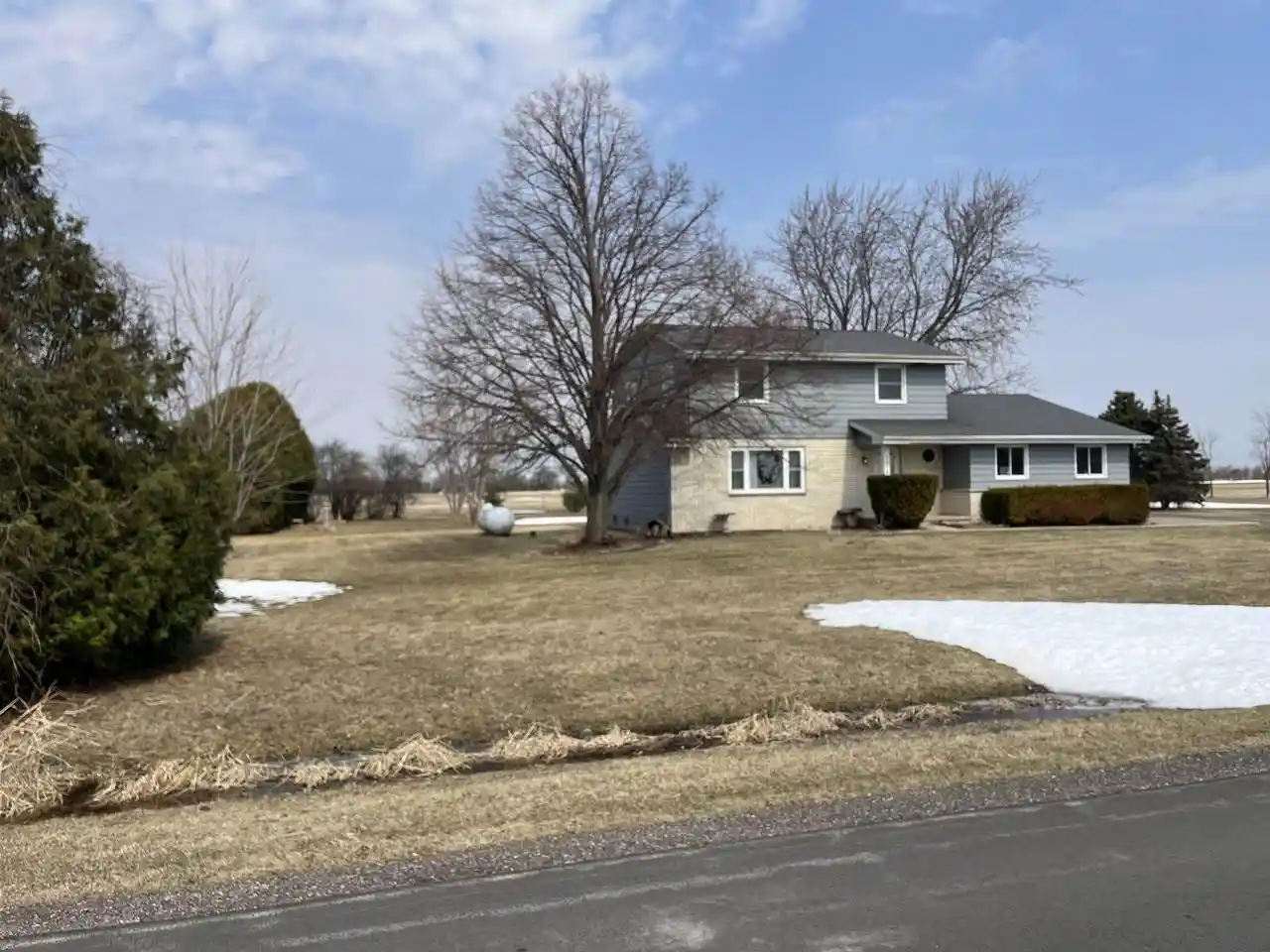 Photo 4 of Single family home for sale at 1690 W Ripple Avenue Avenue, Oshkosh, WI 54902 | MLS# 2019266 | Listing updated on 2026-10-09