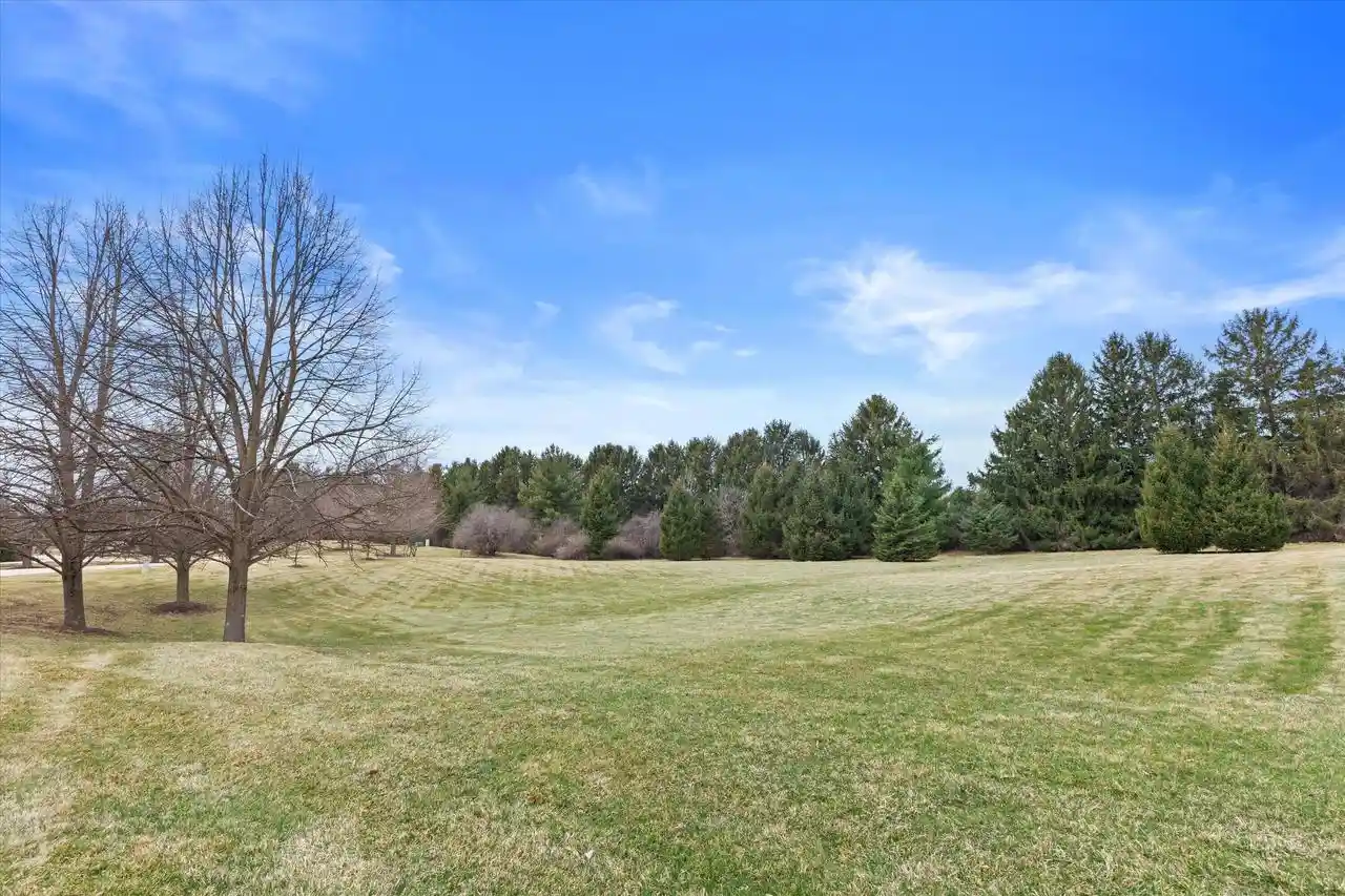 Homes for sale in Mequon, WI | 13965 N Pine Bluff Road Road, Mequon, WI 53097 | MLS# 1955202
