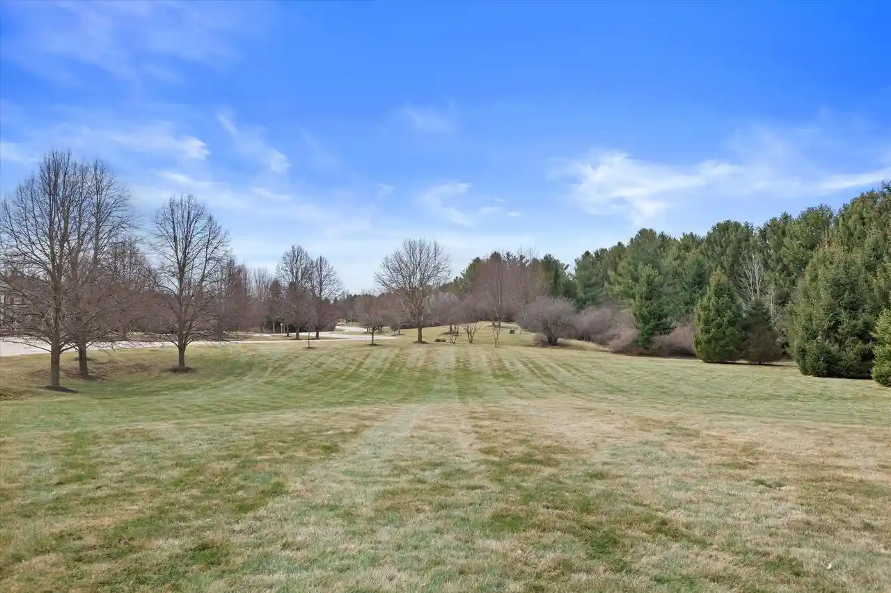 Homes for sale in Mequon, WI | 13965 N Pine Bluff Road Road, Mequon, WI 53097 | MLS# 1955202