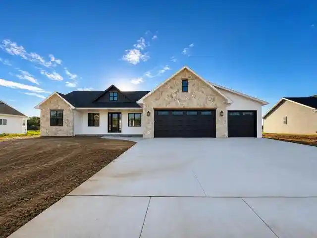 1st image of 1605 Torchwood Trail Trail, De Pere, WI 54115 | MLS# 50322734