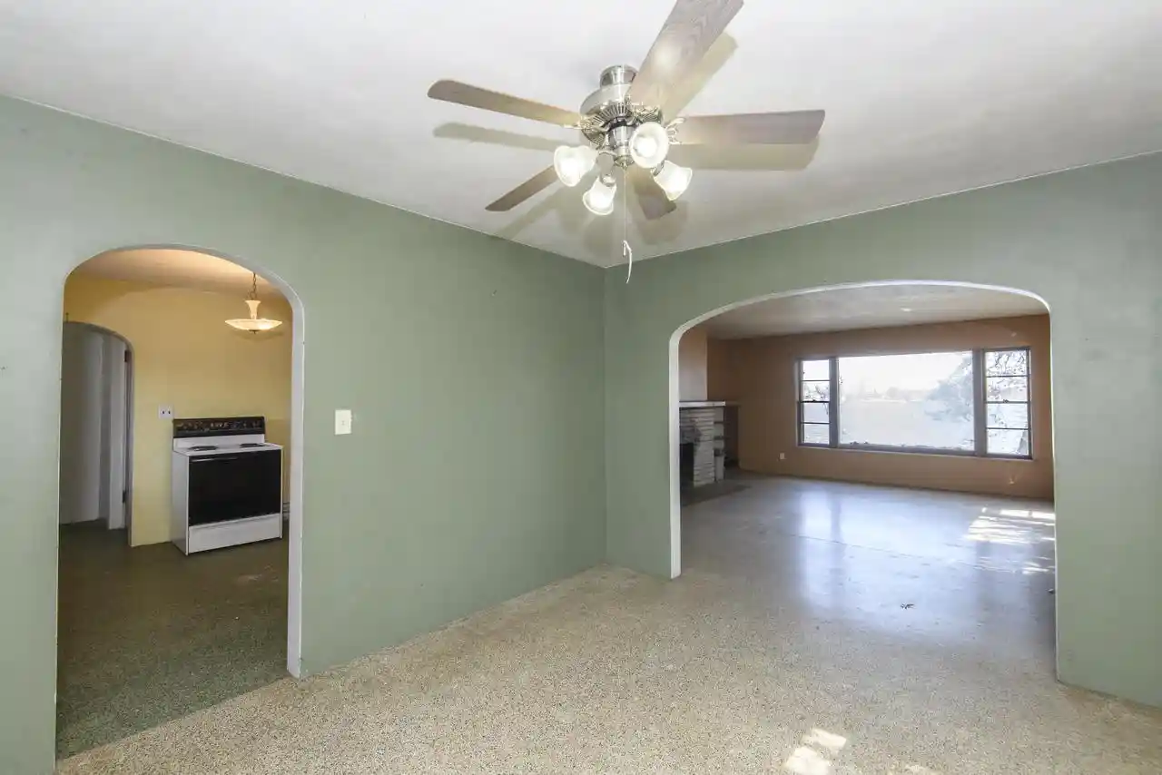 3rd image of 212 S Golden Lake Lane Lane, Oconomowoc, WI 53066 | MLS# 1955424