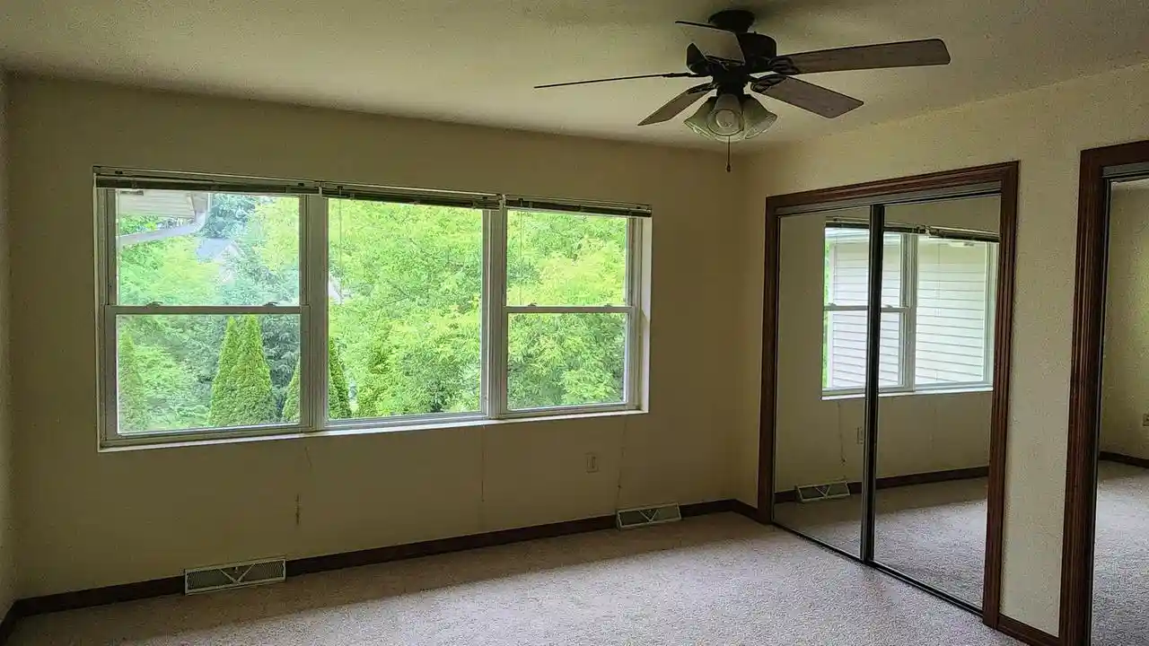 Homes for sale in De Pere, WI | 715 Edge Pt Ct Ct, De Pere, WI 54115