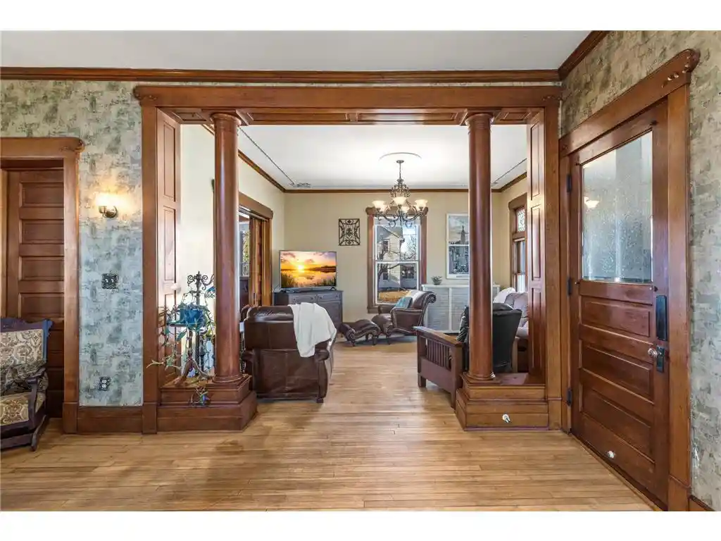 Photo 2 of Single family home for sale at 930 3rd Avenue Avenue, Eau Claire, WI 54703 | MLS# 7044182 | Listing updated on 2026-07-14