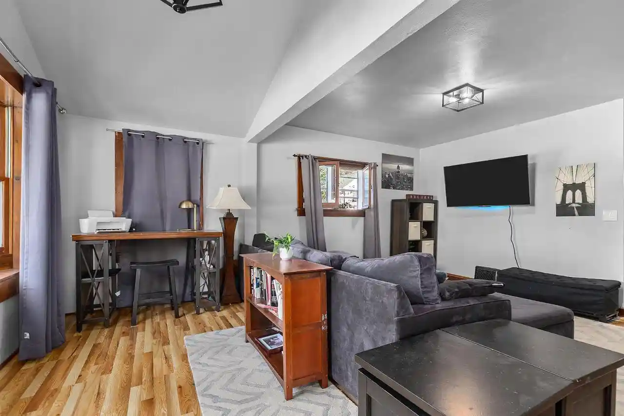 4th image of 818 N Durkee Street Street, Appleton, WI 54911 | MLS# 50322819