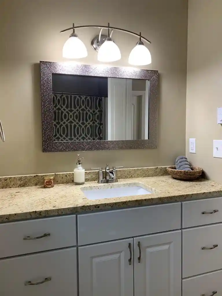 Photo 4 of Multi family home for sale at 1747 Oakdale Avenue Avenue, Green Bay, WI 54302 | MLS# 50322839 | Listing updated on 2026-10-07