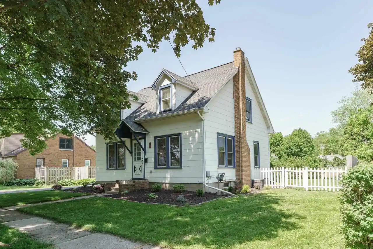 Photo 4 of Sale Pending at 834 S Birdsey Street Street, Columbus, WI 53925 | MLS# 2019464 | Listing updated on 2026-08-14