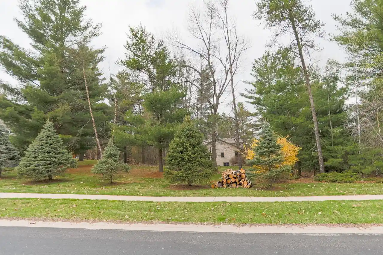 Homes for sale in Wausau, WI | 210 Bluestone Dr Dr, Wausau, WI 54401 | MLS# 22601202
