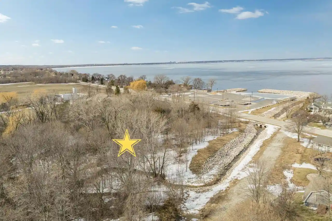 4th image of 3276 Nicolet Dr Dr, Green Bay, WI 54311 | MLS# 50322881