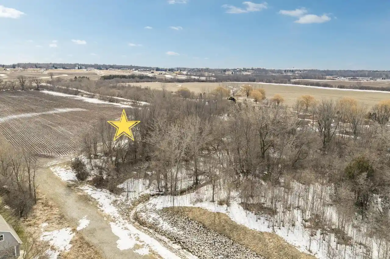 8th image of 3276 Nicolet Dr Dr, Green Bay, WI 54311 | MLS# 50322881