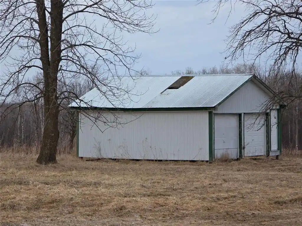 2nd image of 1563 Helena Dr Dr, Holcombe, WI 54731 | MLS# 1599546
