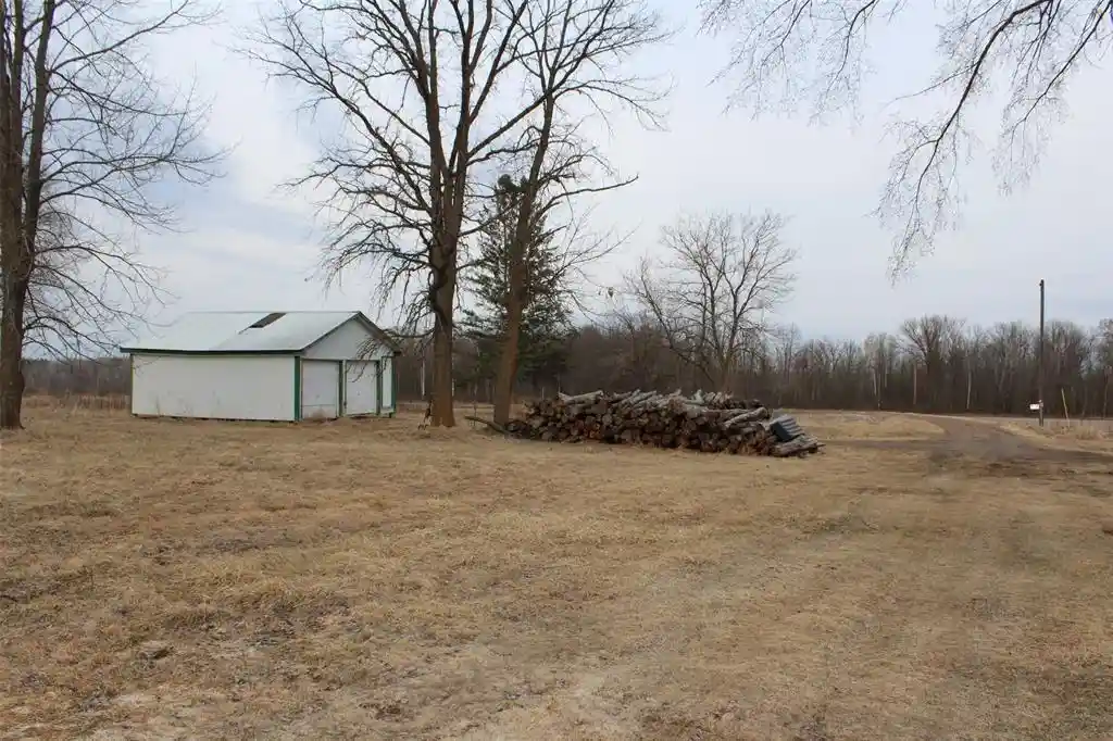 3rd image of 1563 Helena Dr Dr, Holcombe, WI 54731 | MLS# 1599546