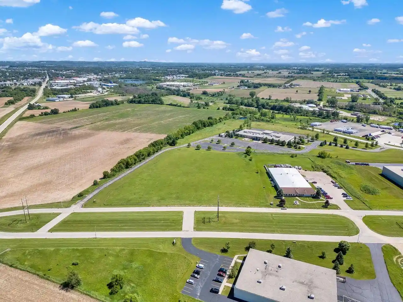 Homes for sale in Hartford, WI | 1650 Independence Lane Lane, Hartford, WI 53027 | MLS# 1955868