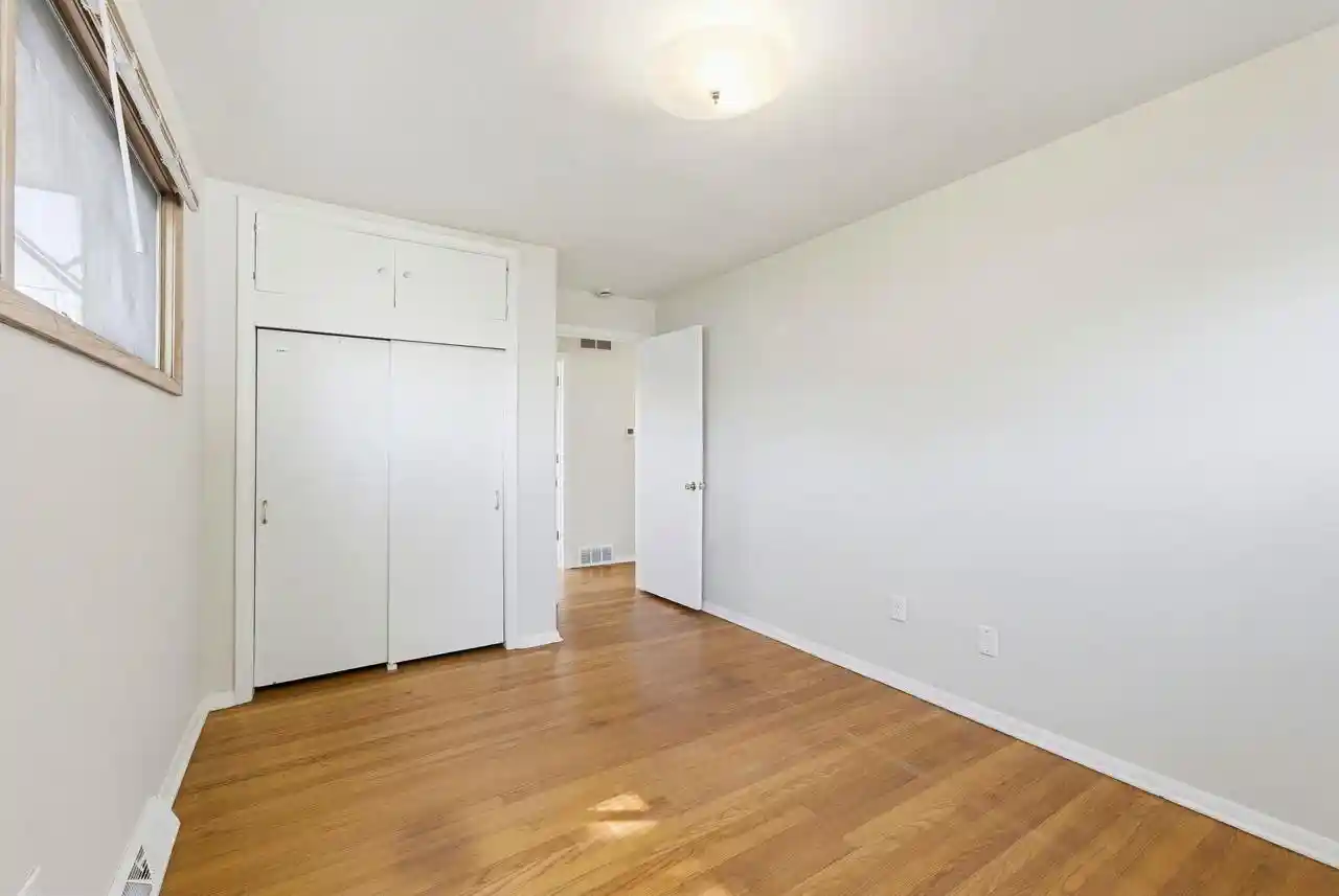 4th image of 114 W Olin Avenue Avenue, Madison, WI 53715 | MLS# 2019630
