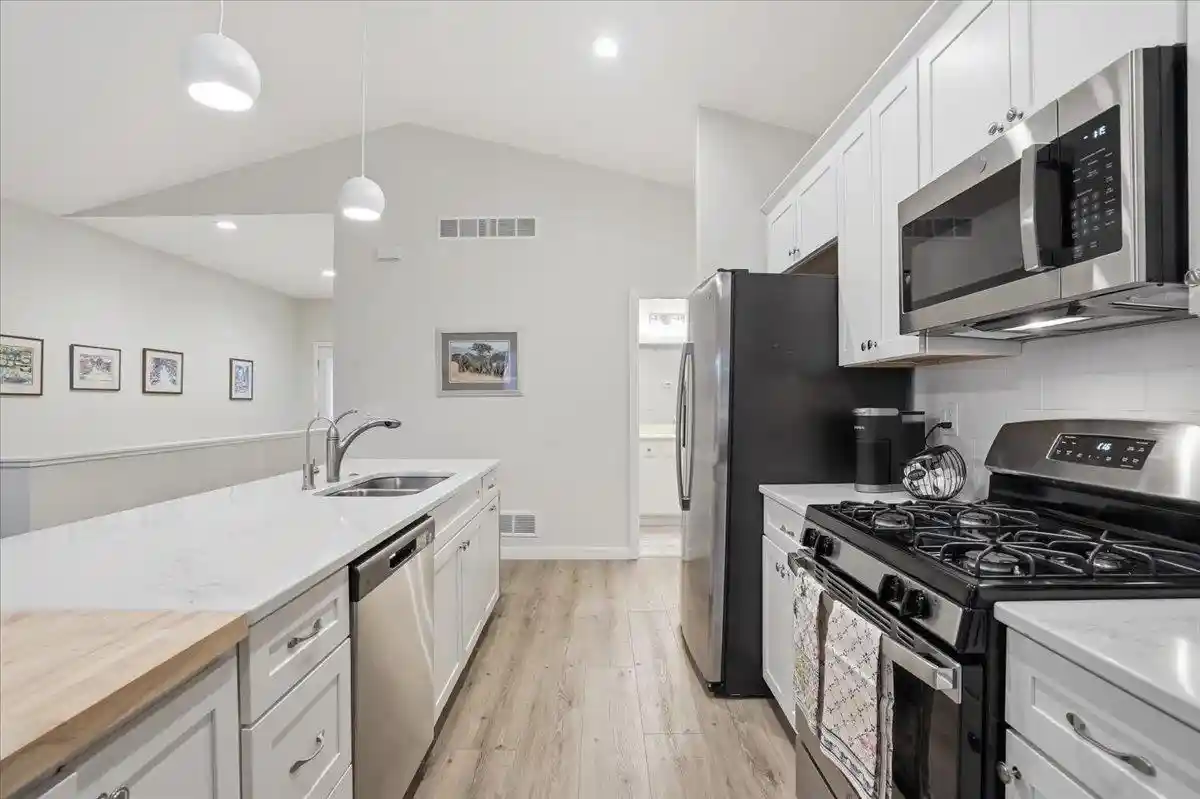 3rd image of 1206 Tivoli Circle Circle, Oregon, WI 53575 | MLS# 2019693