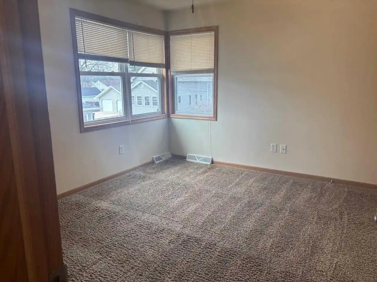 Homes for sale in Oshkosh, WI | 919 Bismarck Avenue Avenue, Oshkosh, WI 54902 | MLS# 50323006
