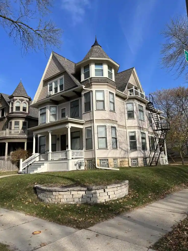 Homes for sale in Milwaukee, WI | 2704 N Hackett Avenue Avenue, Milwaukee, WI 53211 | MLS# 1956101