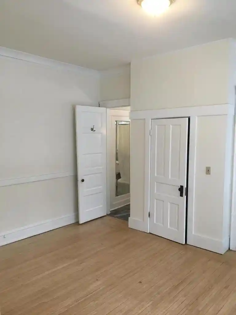 Homes for sale in Milwaukee, WI | 2704 N Hackett Avenue Avenue, Milwaukee, WI 53211 | MLS# 1956101