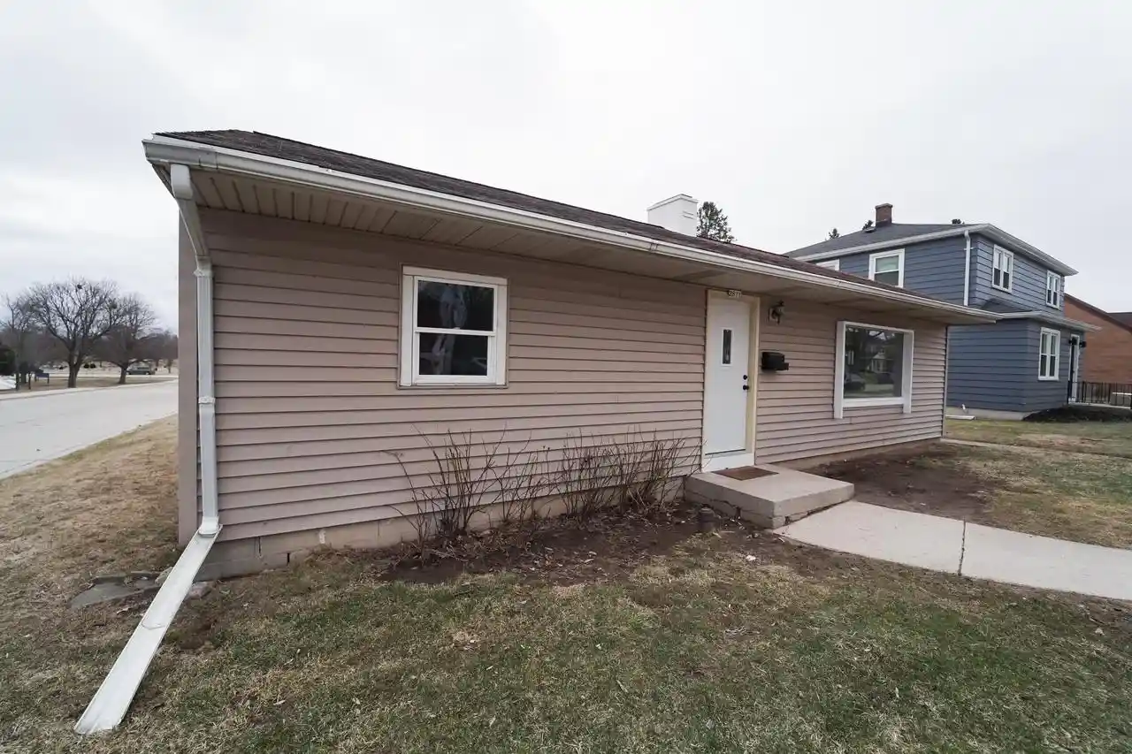Homes for sale in Sheboygan, WI | 2811 N 11Th Street Street, Sheboygan, WI 53083 | MLS# 1956115
